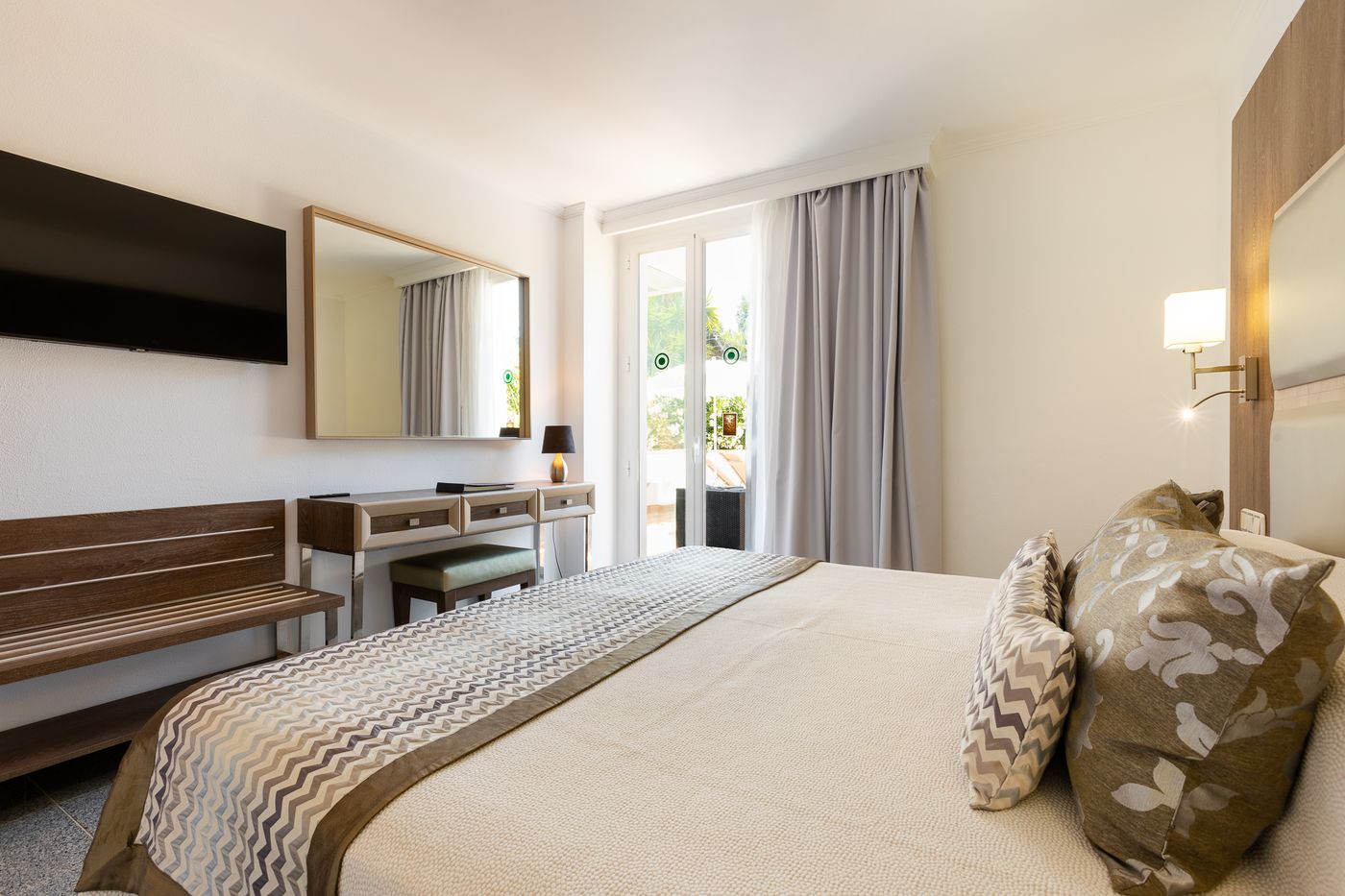 Suitehotel-S-Argamassa-Palace-Room-19