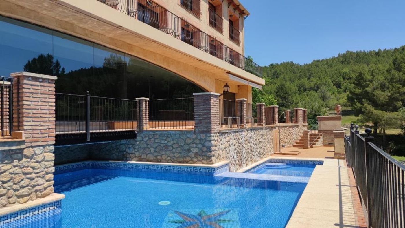 La-Figuerola--Resort---SPA-Pool-1