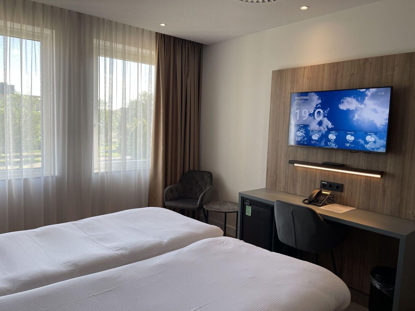 Ozo-Hotel-Antares-Room-26