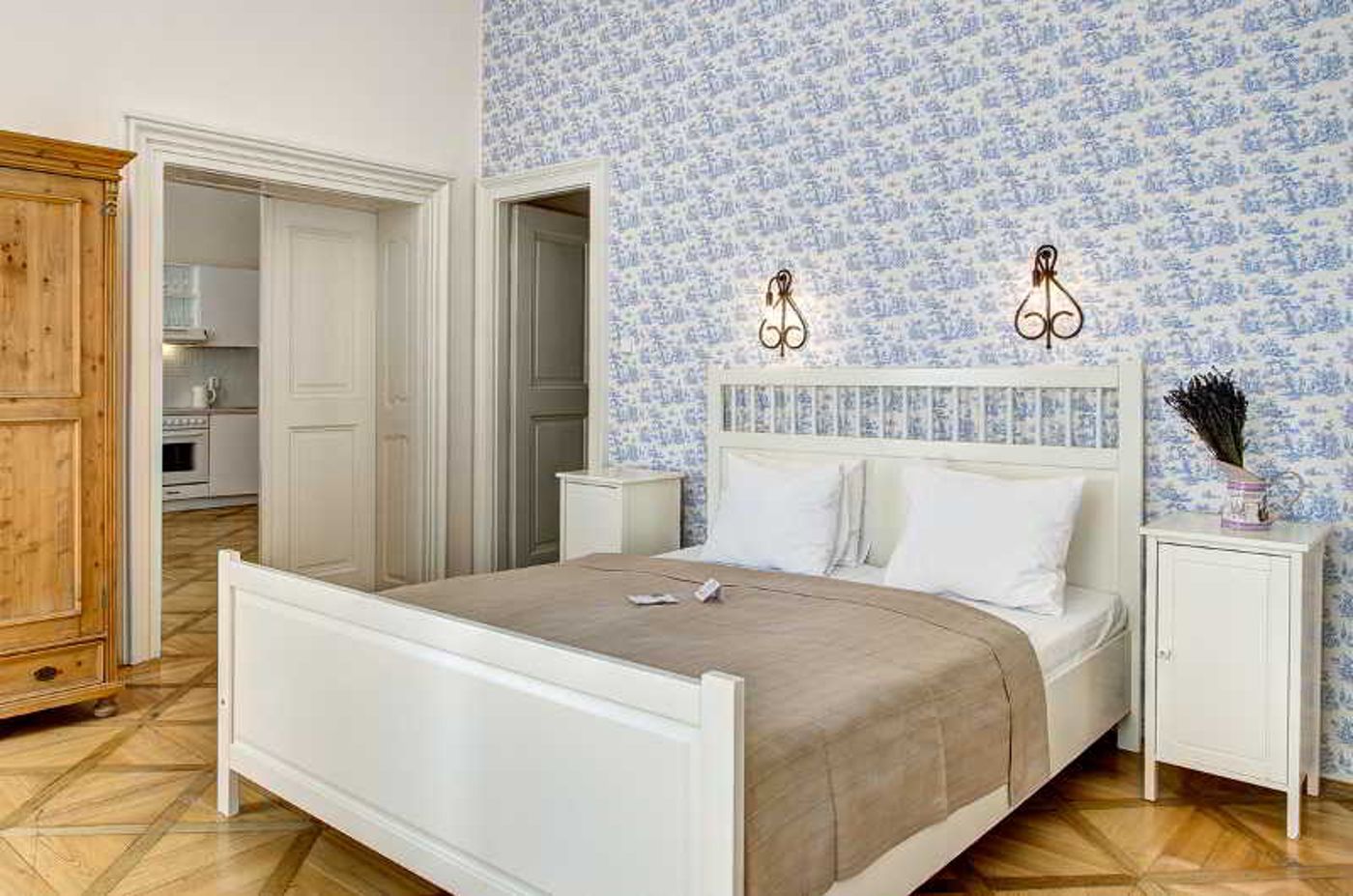 Six Continents-Czech Republic-PRAGUE-General view-2