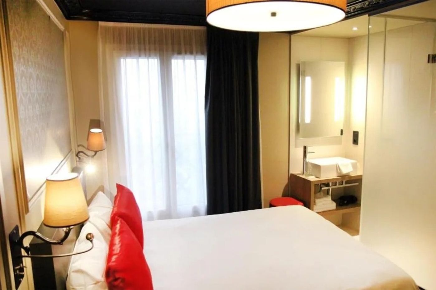 BEST-WESTERN-Hotel-Le-Montmartre-Saint-Pierre-Room-30