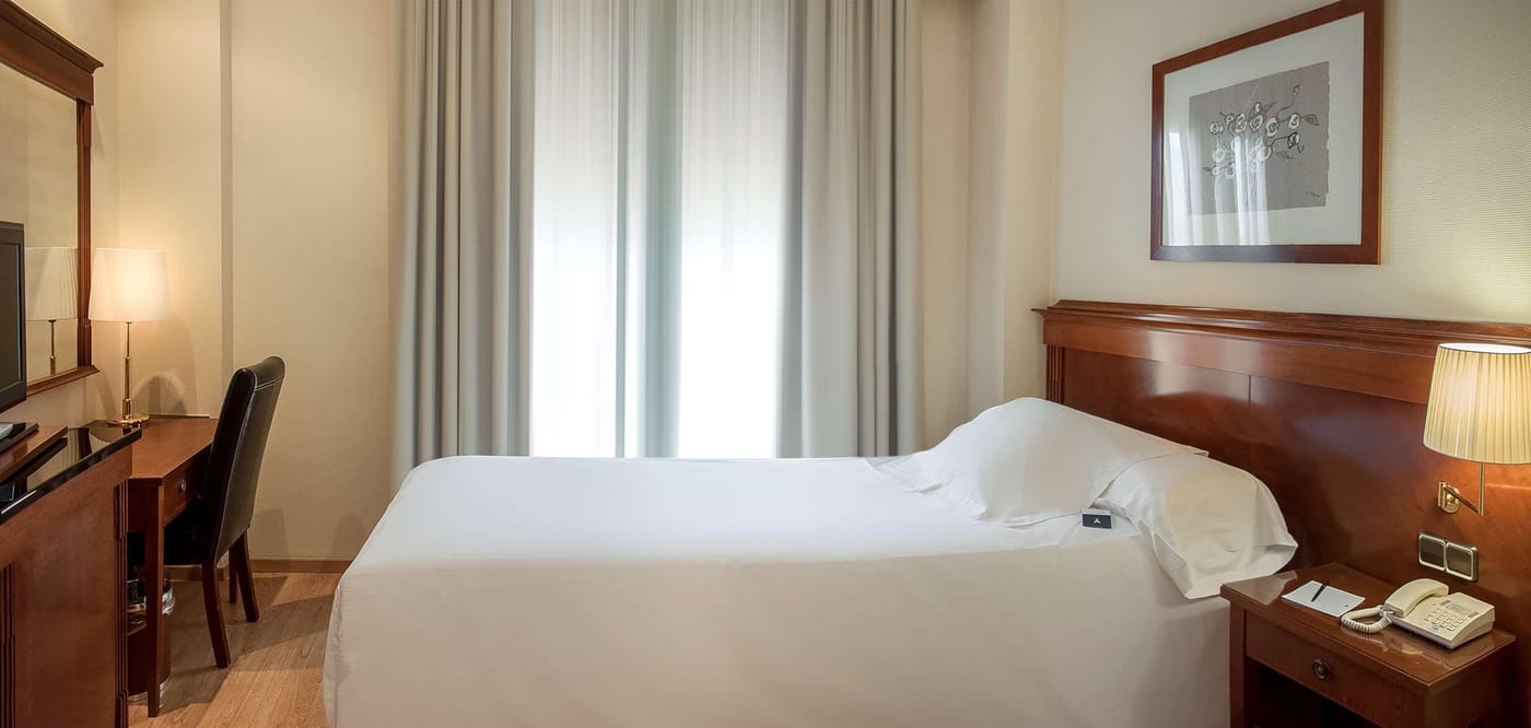Melia Plaza - Spain - VALENCIA - Room - 9