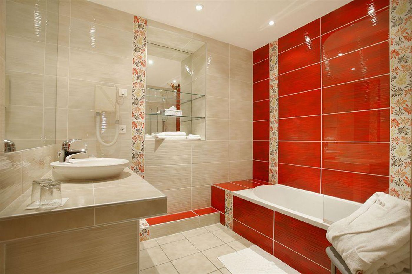 Le Beau Rivage - France - CONDRIEU - General view - 4