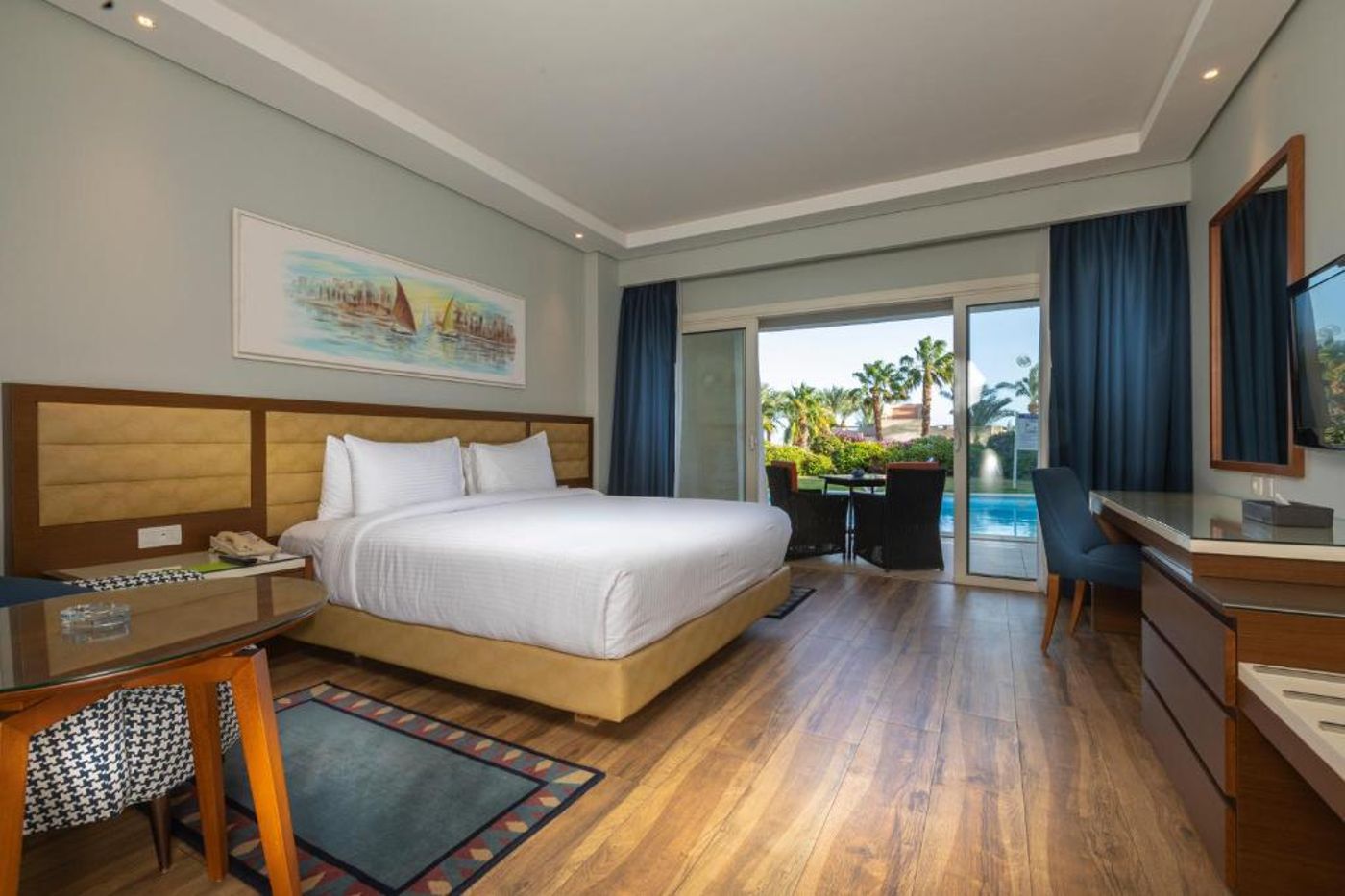 Grand-Rotana-Resort---Spa-Room-11