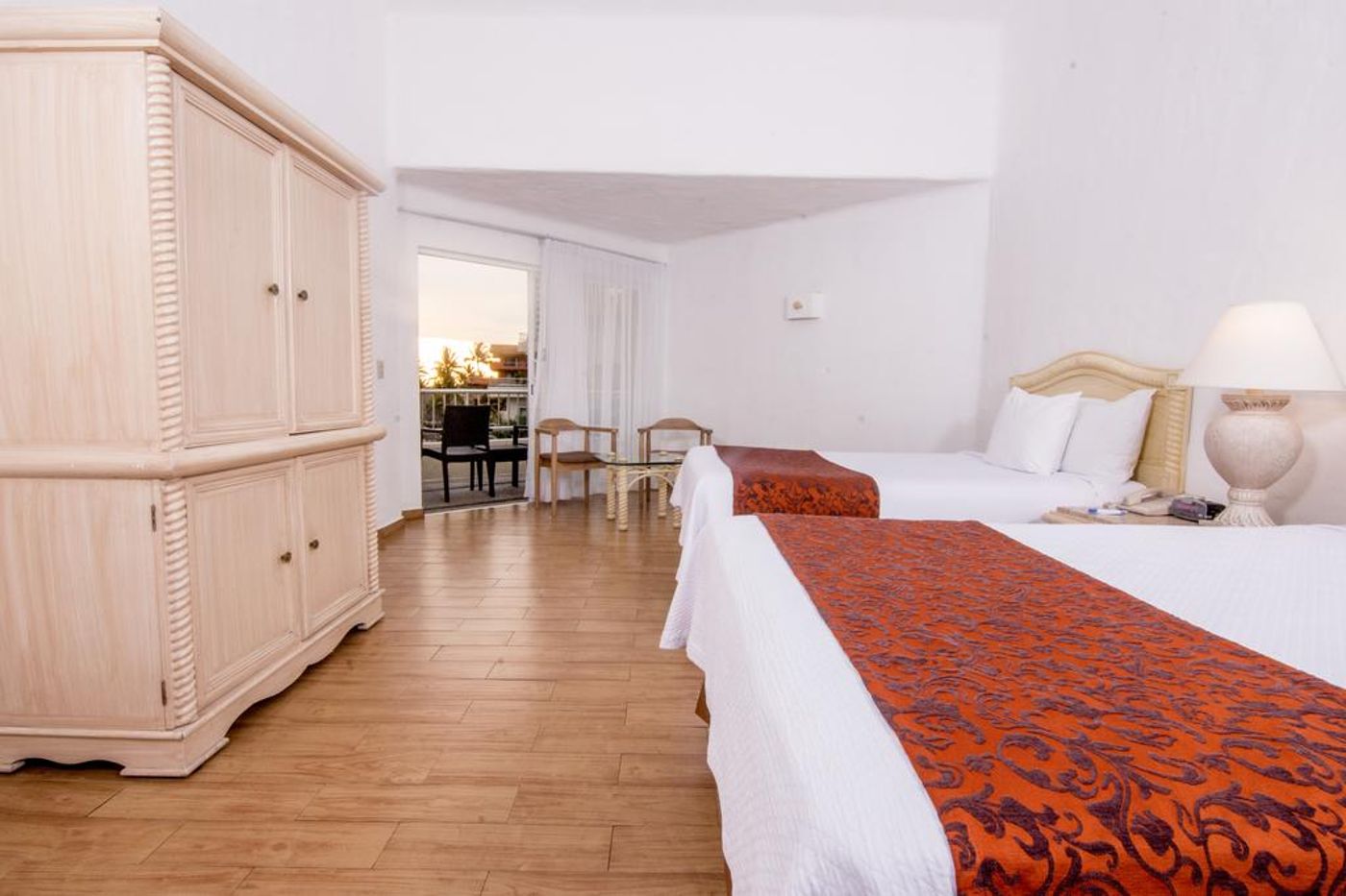 Friendly Puerto Vallarta Beach Resort & Spa