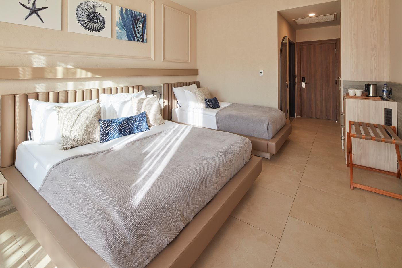 New - Liu Resort Side