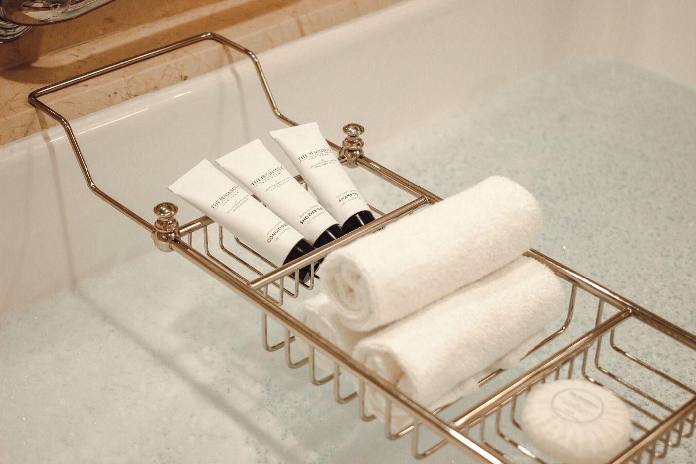 The-Peninsula-New-York-Room-32