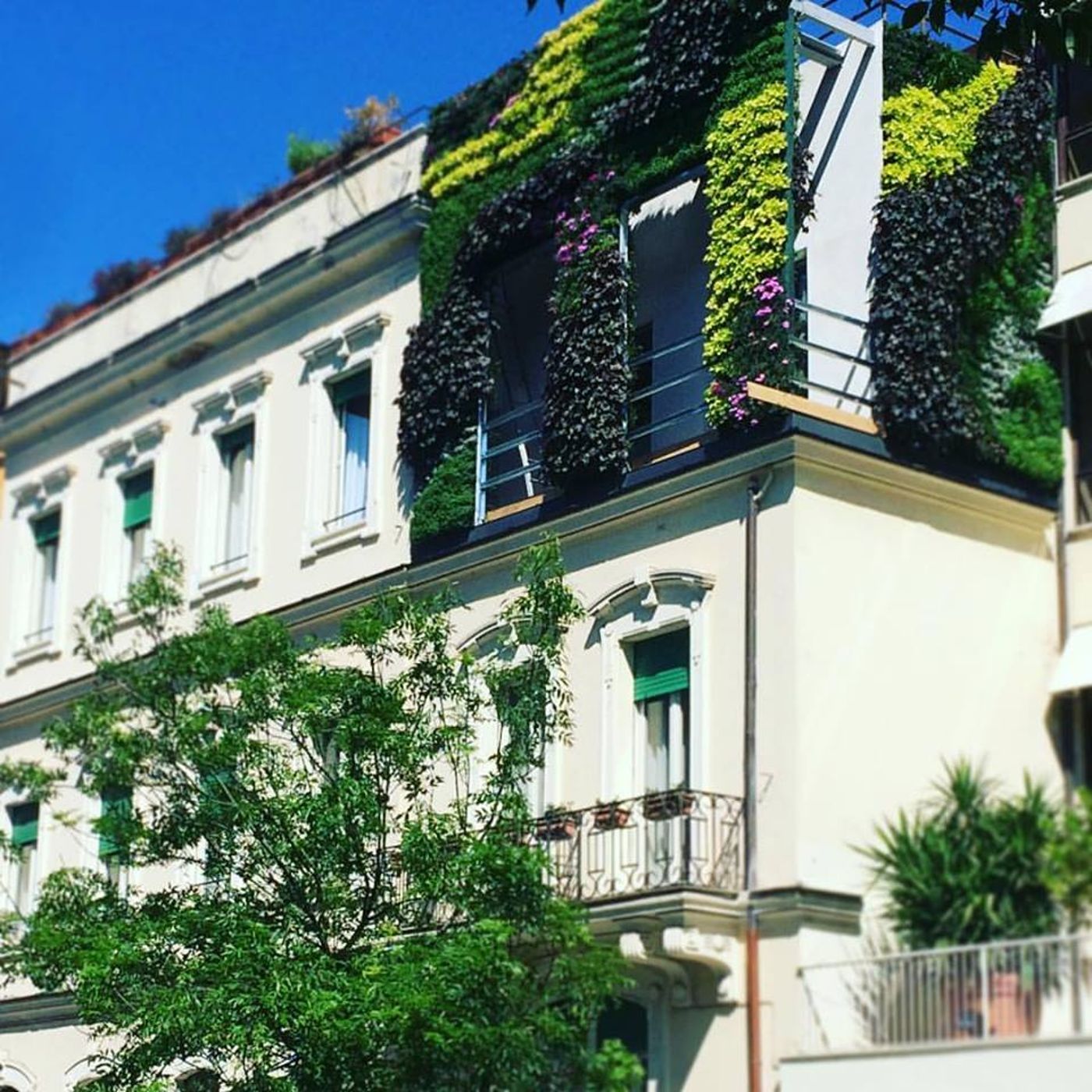 The-B-Place-General-view-9