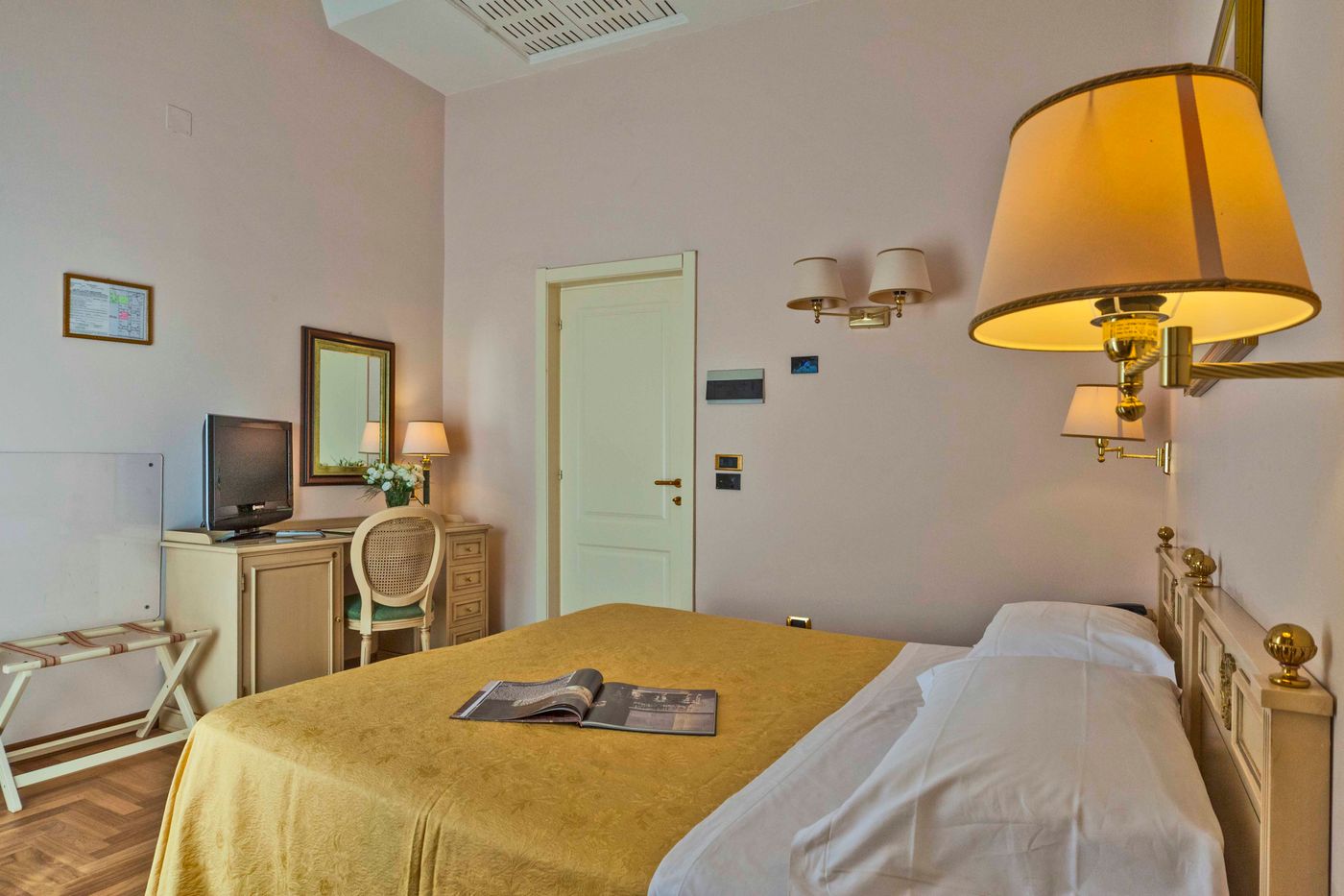 Grand-Villa-Politi-Room-23