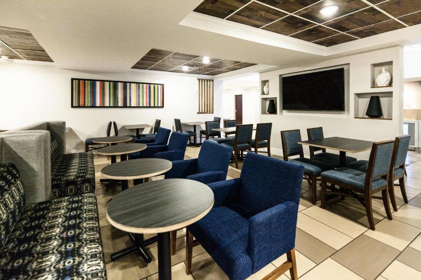 Holiday Inn Express and Suites Brentwood North Nas-United States-BRENTWOOD-Room-6