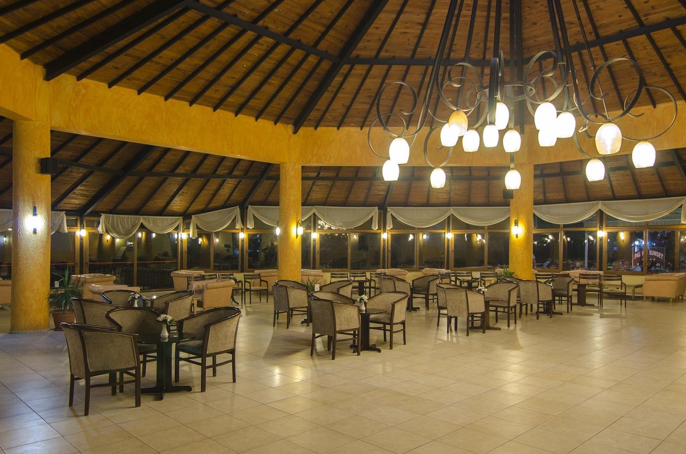 Sealight-Family-Club-Lobby-34