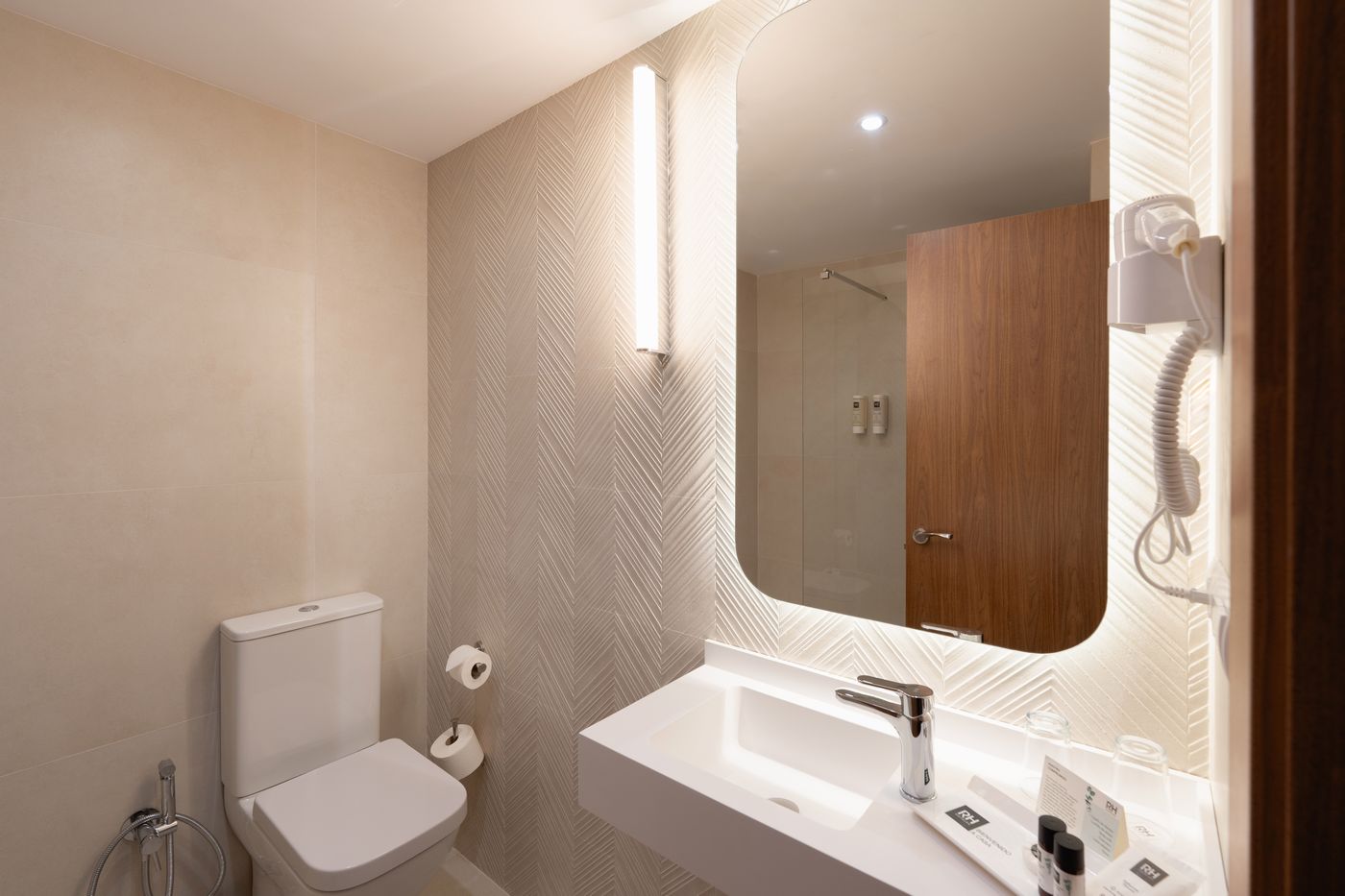 RH-Riviera---Adults-Recommended-Room-13