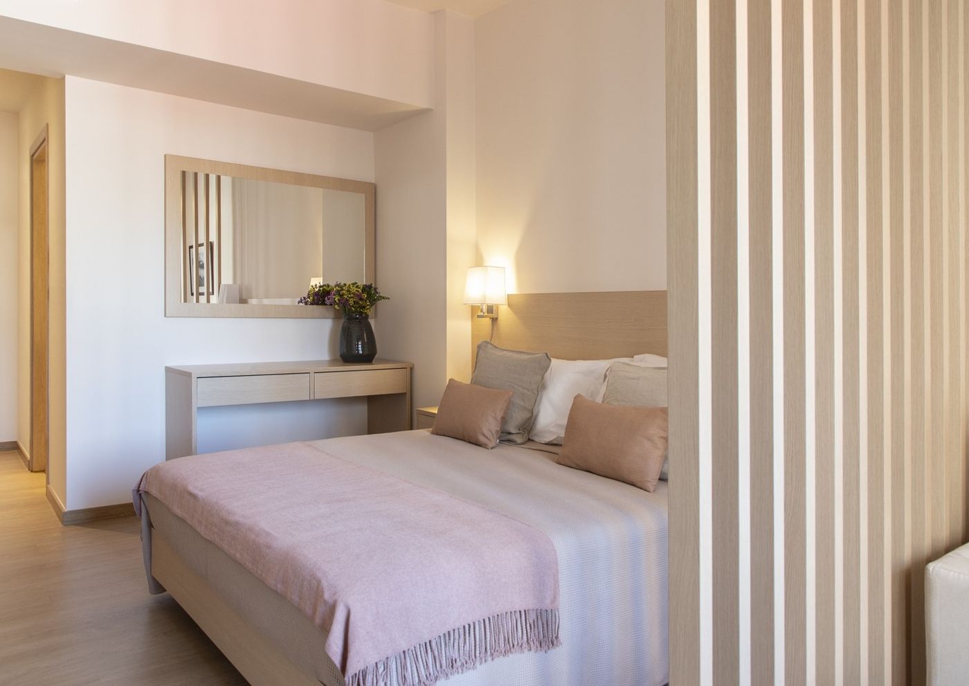 Gallery-Suites---Residences-Room-15