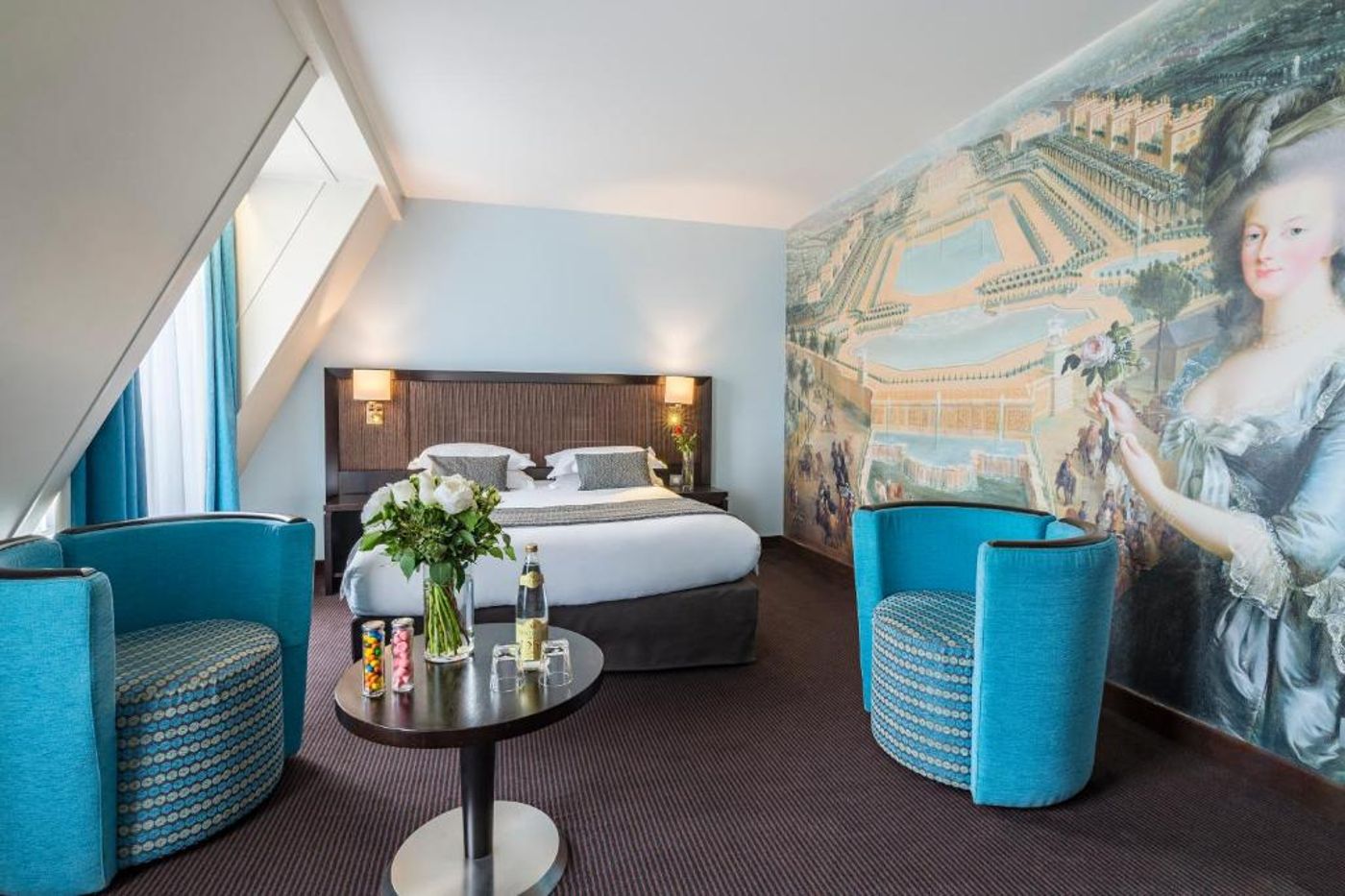 Le-Versailles-Room-14