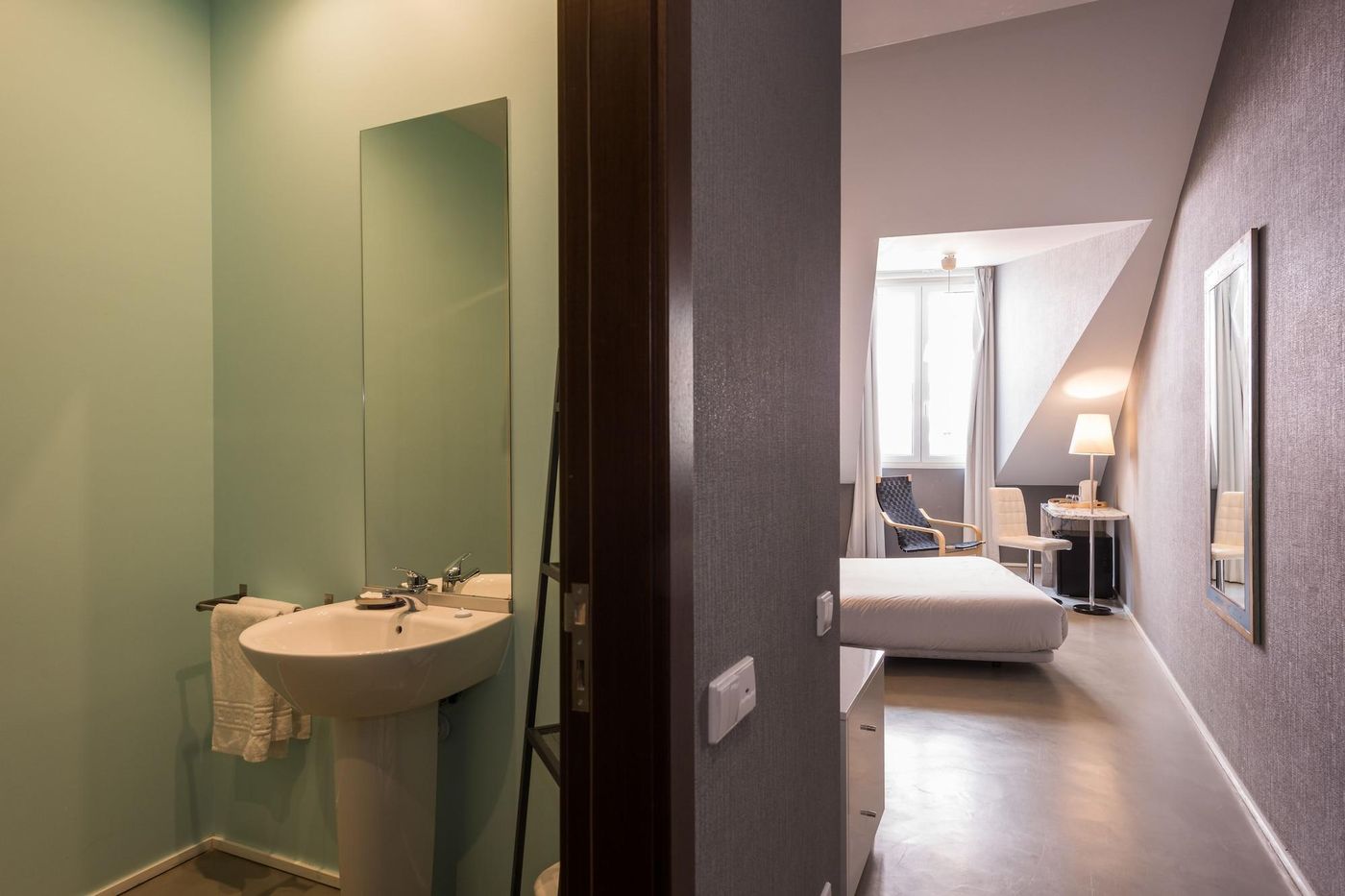 Alfama---Lisbon-Lounge-Suites-Room-62