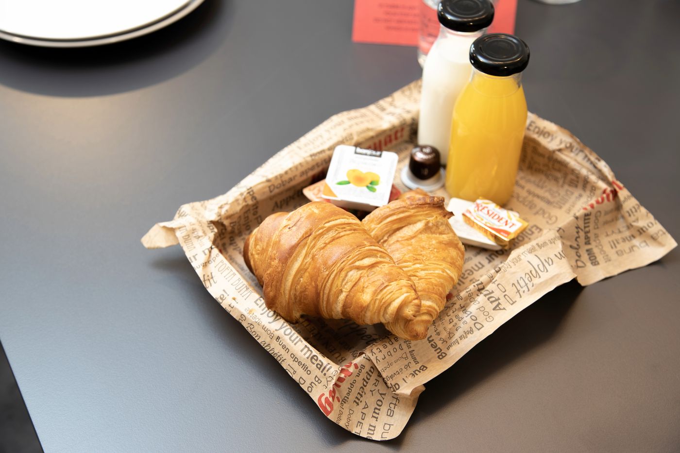 The-Amberlyn-Suite-Hotel-Restaurant-65