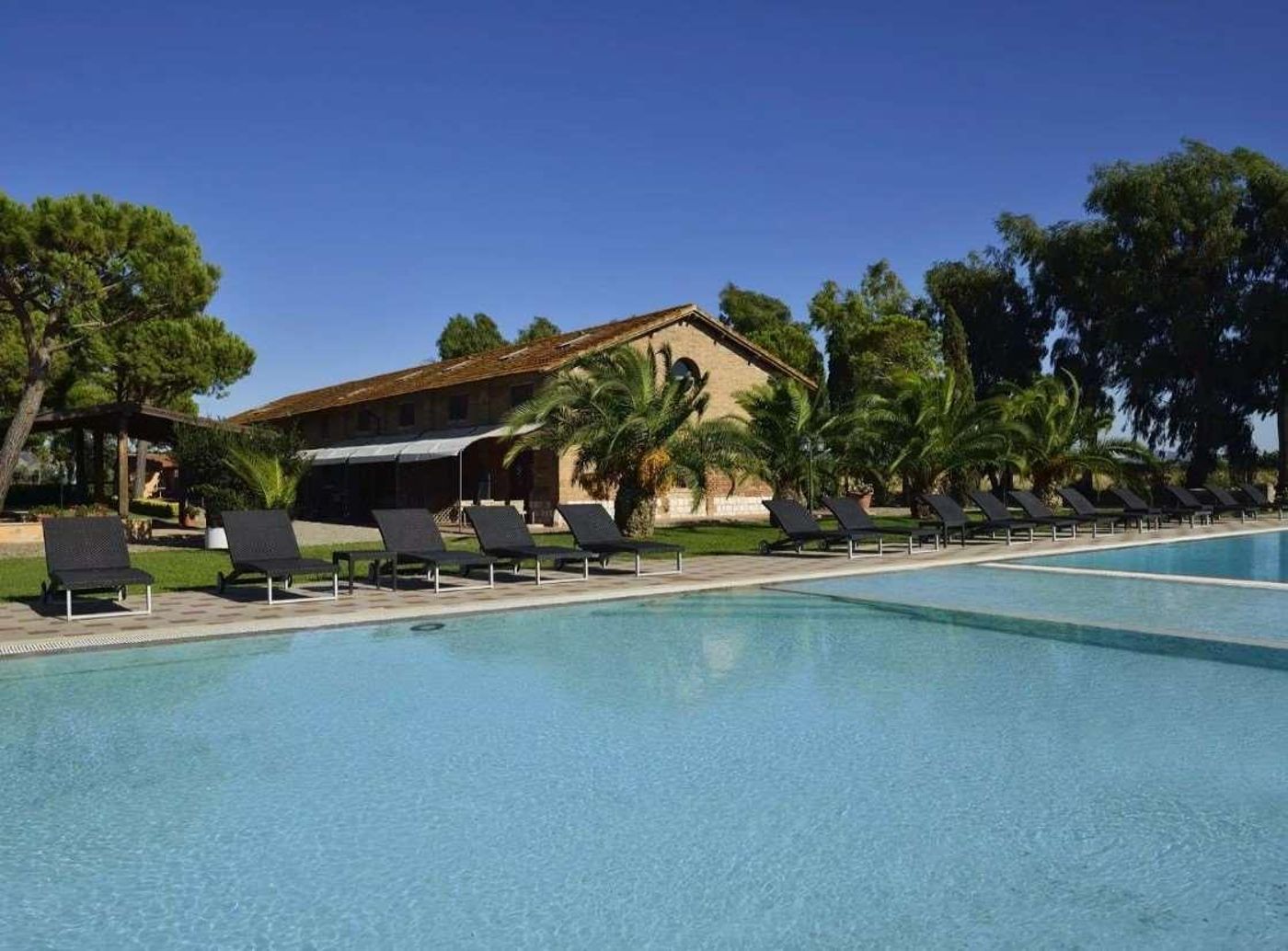 Fattoria-San-Lorenzo-Pool-59