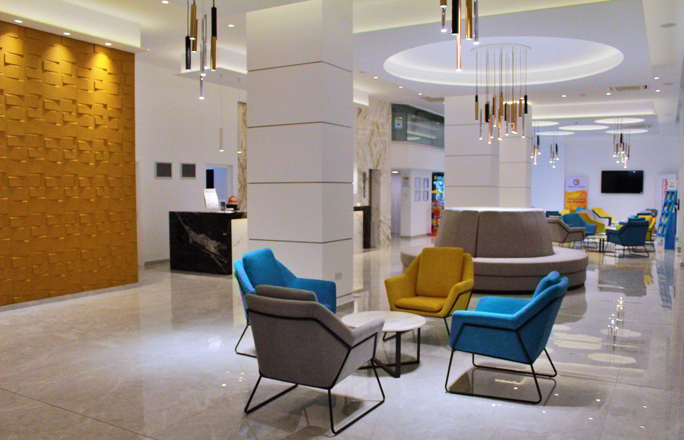 Kapetanios-Bay-Hotel-Lobby-24