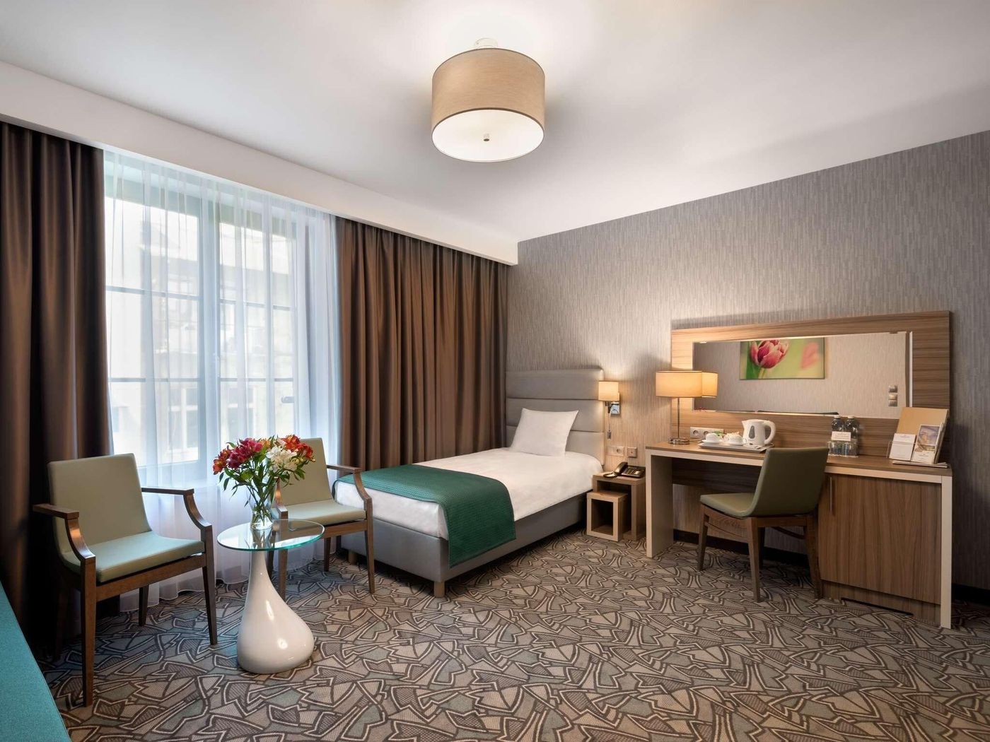 Golden-Tulip-Krakow-Kazimierz-Room-11