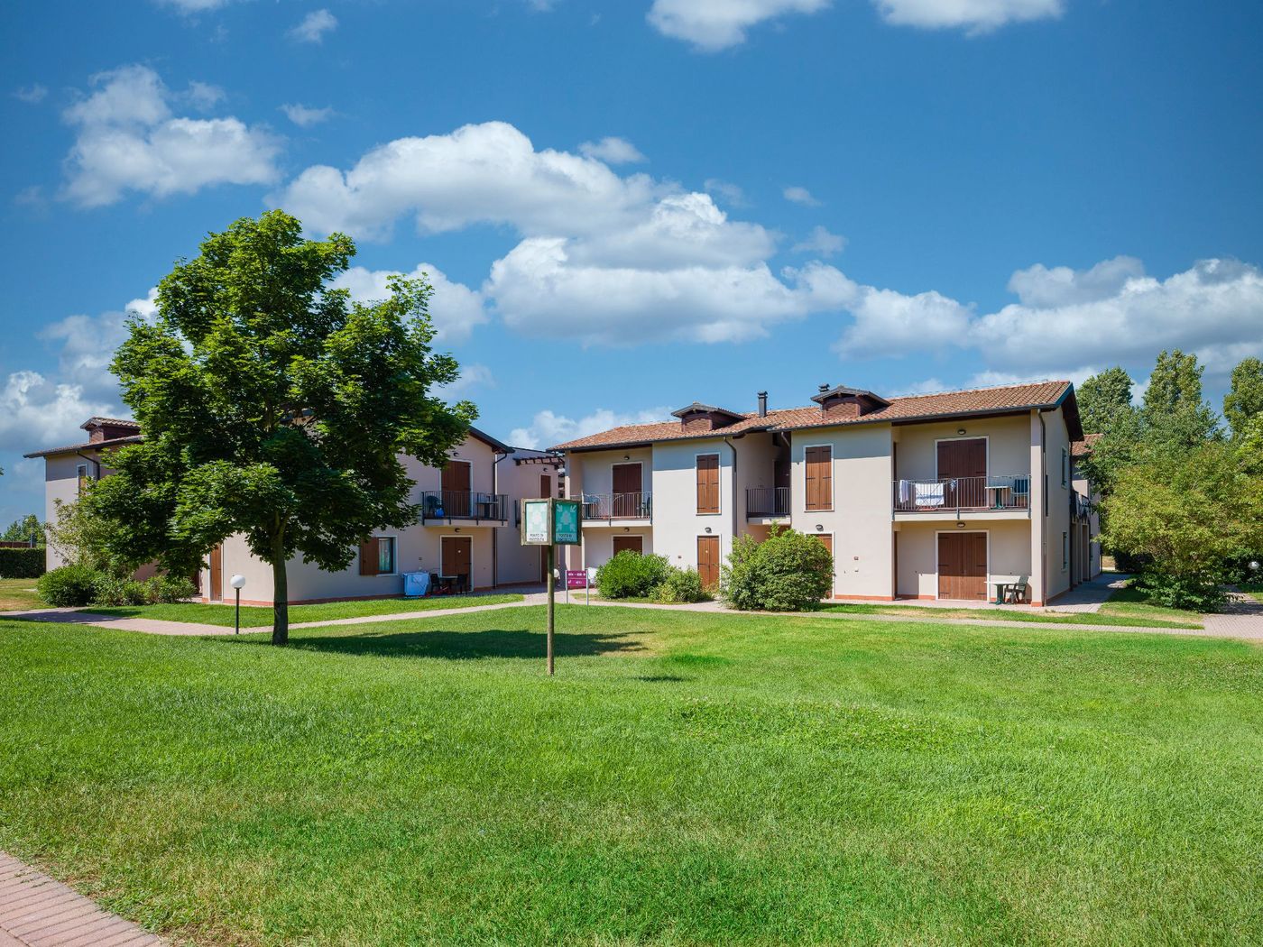 Residence Eden-Italy-Peschiera del Garda VR-General view-2