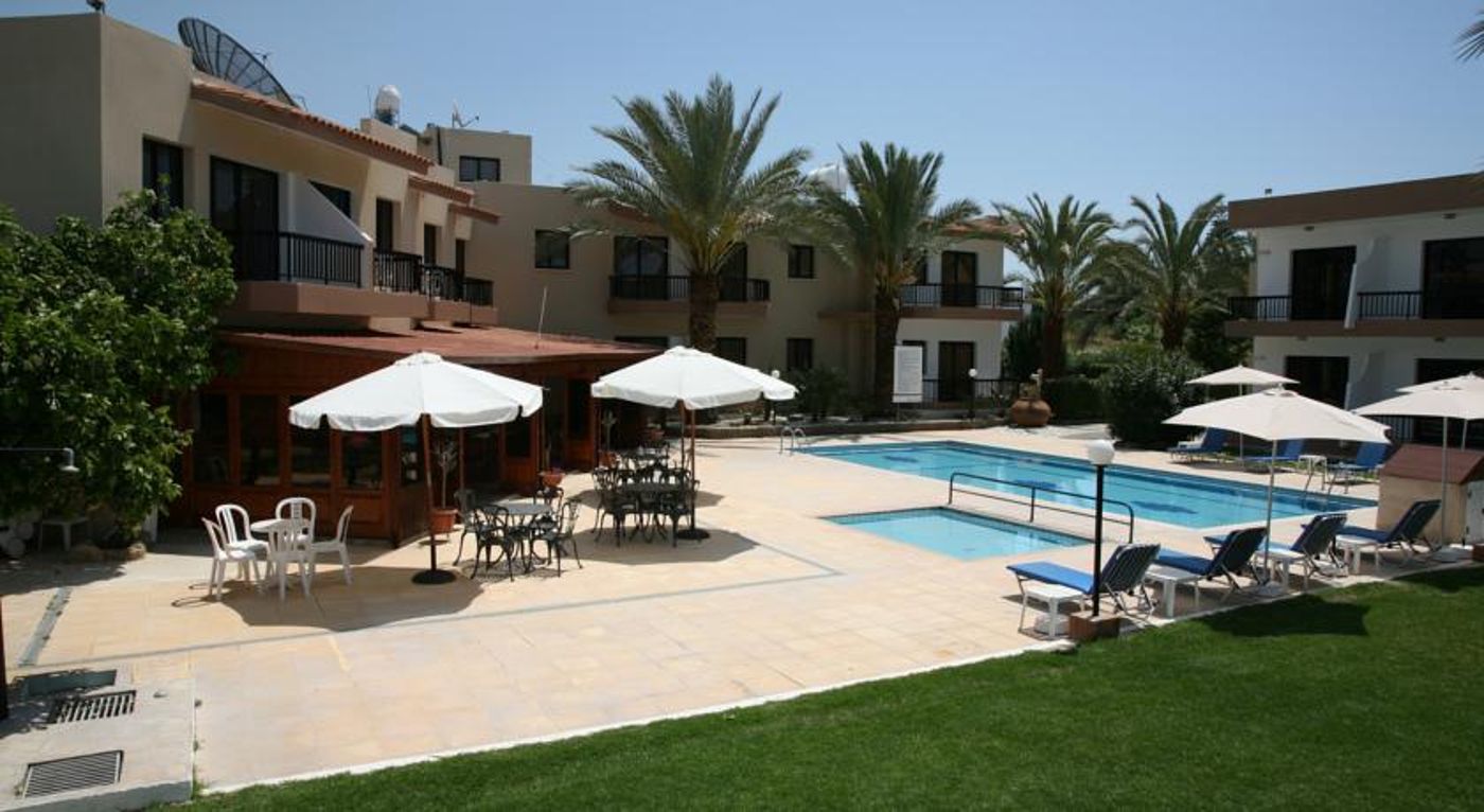 Hadjantoni Anna Apartments