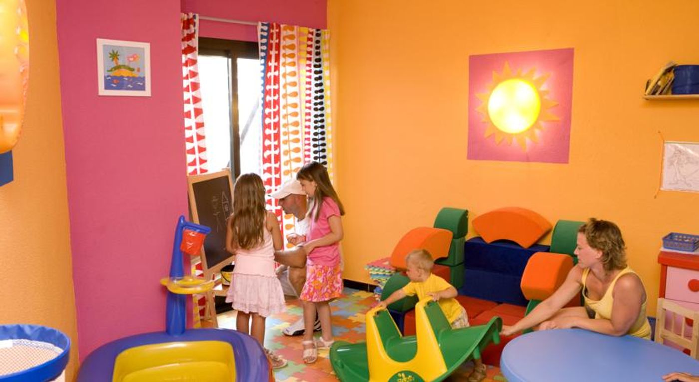 Universal Perla De S'Illot