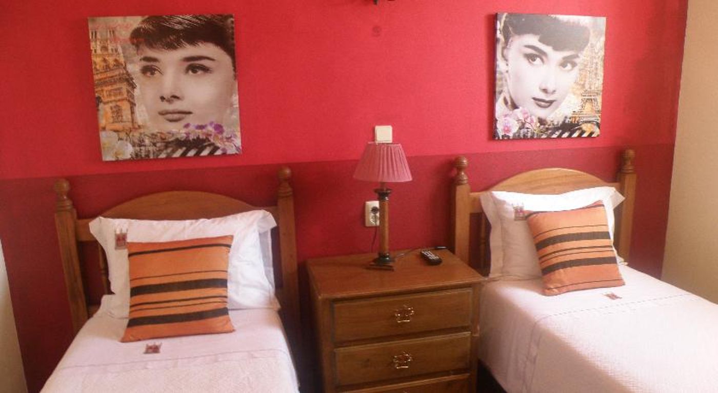 Vilas Dinis - Adults Only