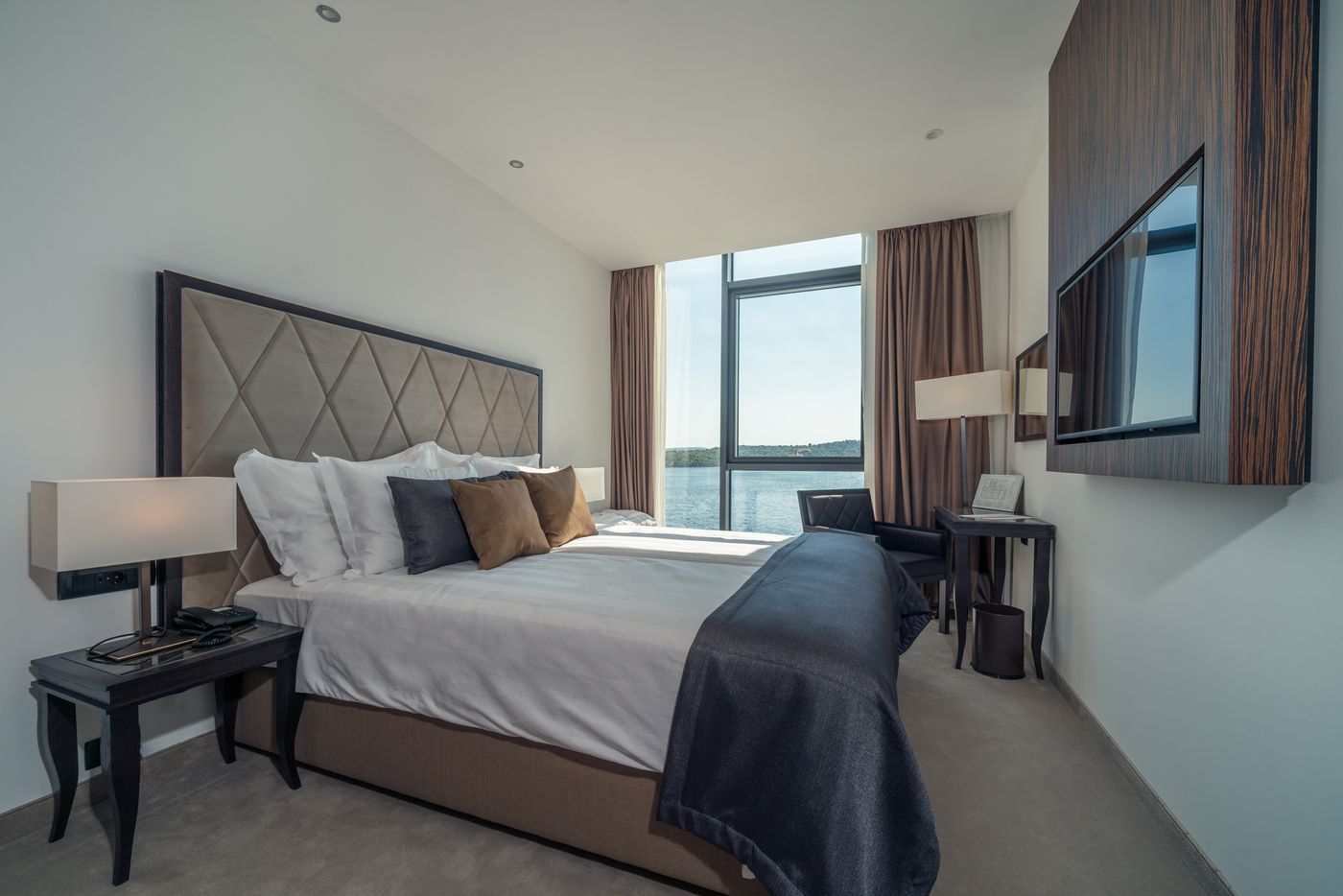 Hotel-Bellevue-Superior-City-Hotel-Room-11