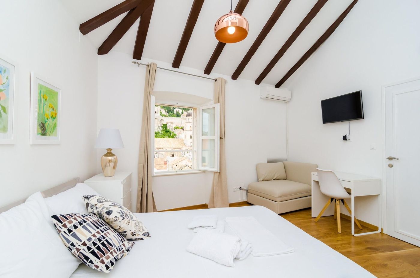 Cinema-View-House-Room-7