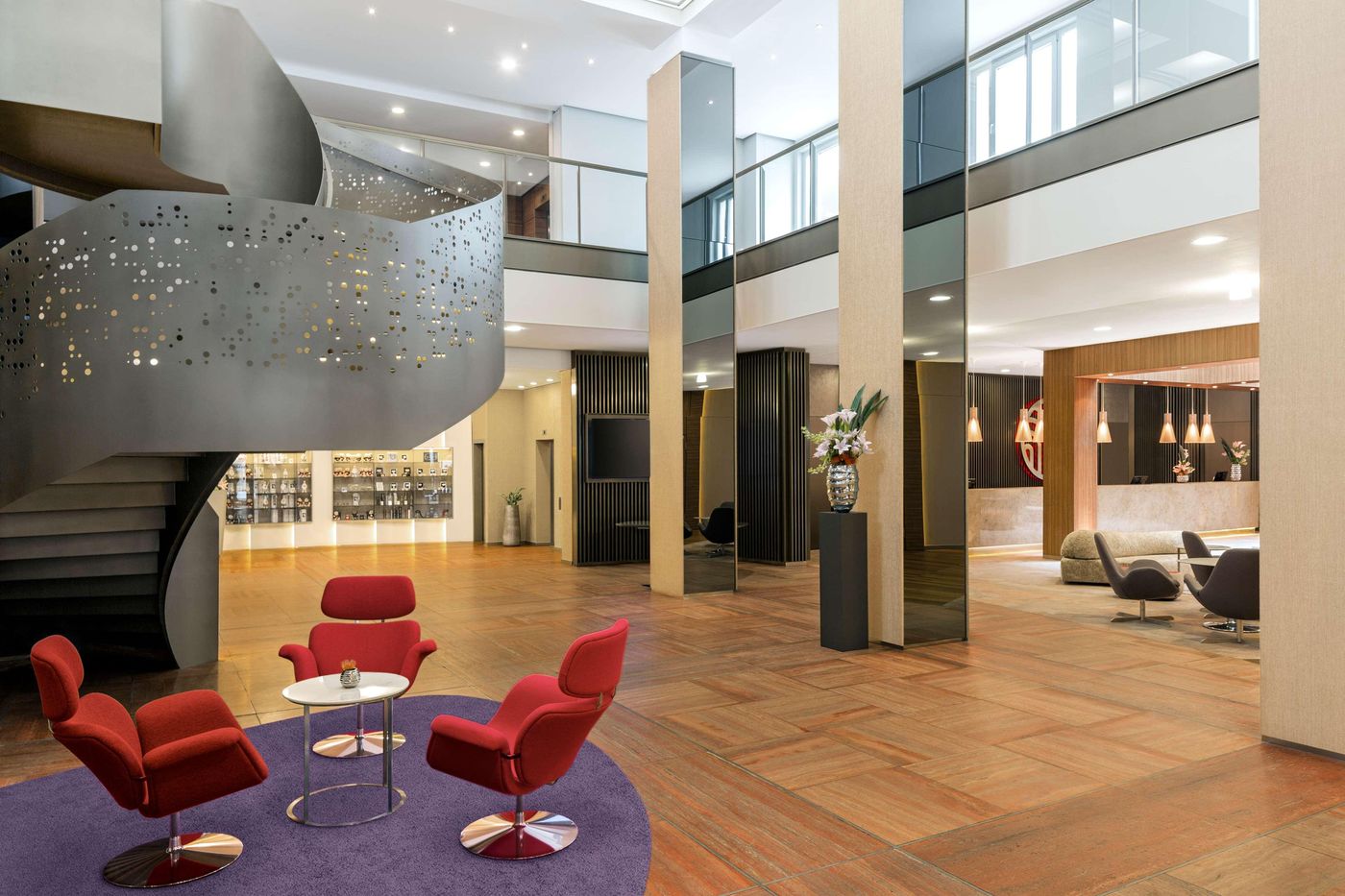 NH-Collection-Berlin-Mitte-am-Checkpoint-Charlie-Lobby-14