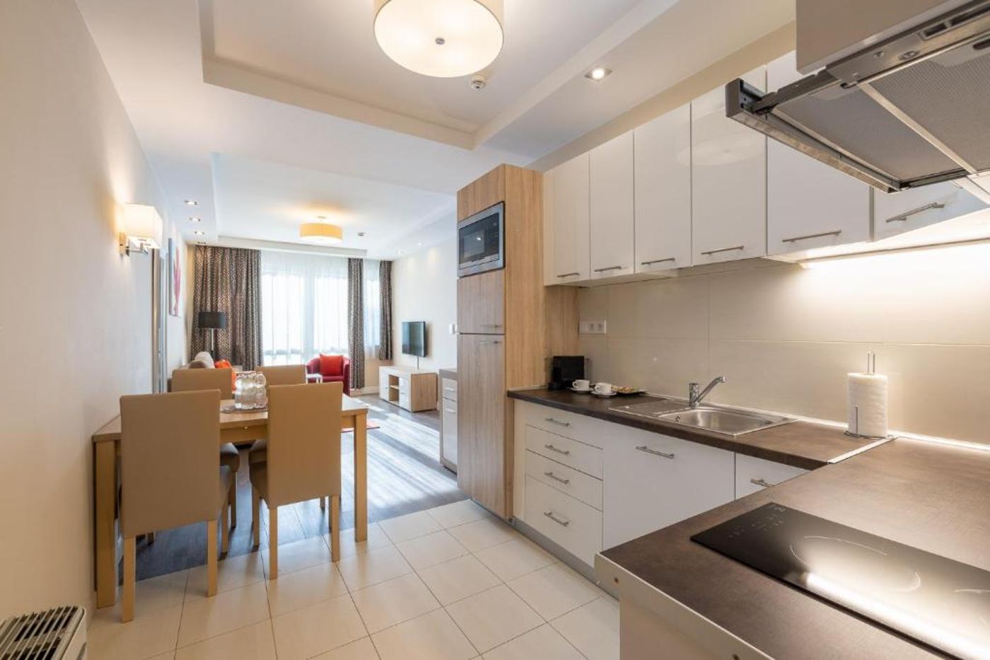 Silver-Crown-Hotel---Residence--Palace-Quarter-Room-39