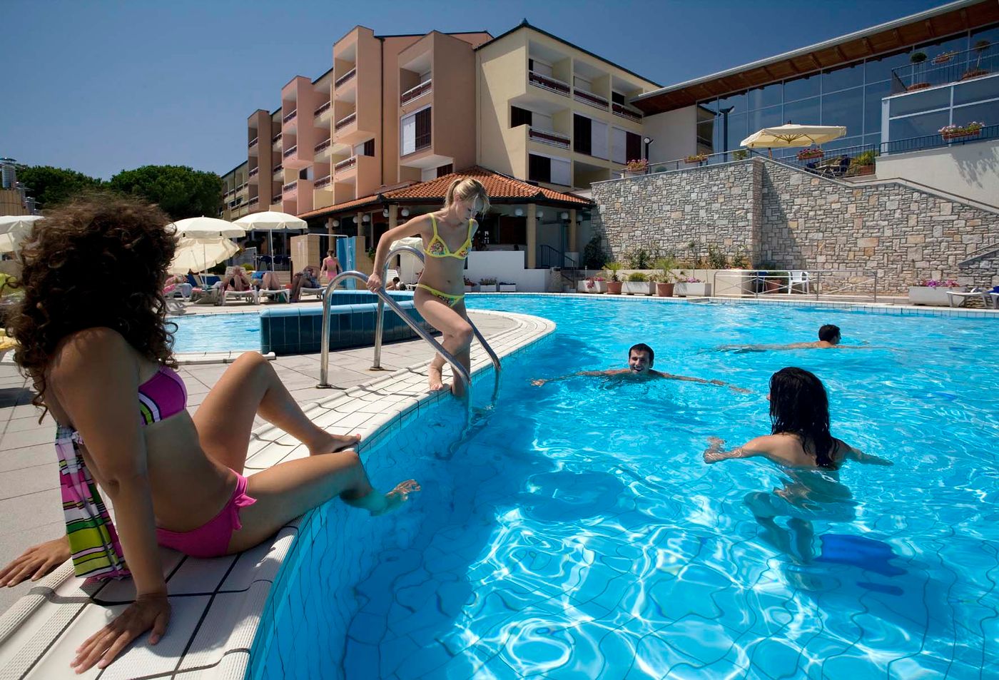 Albona-Hotel---Residence-Pool-3