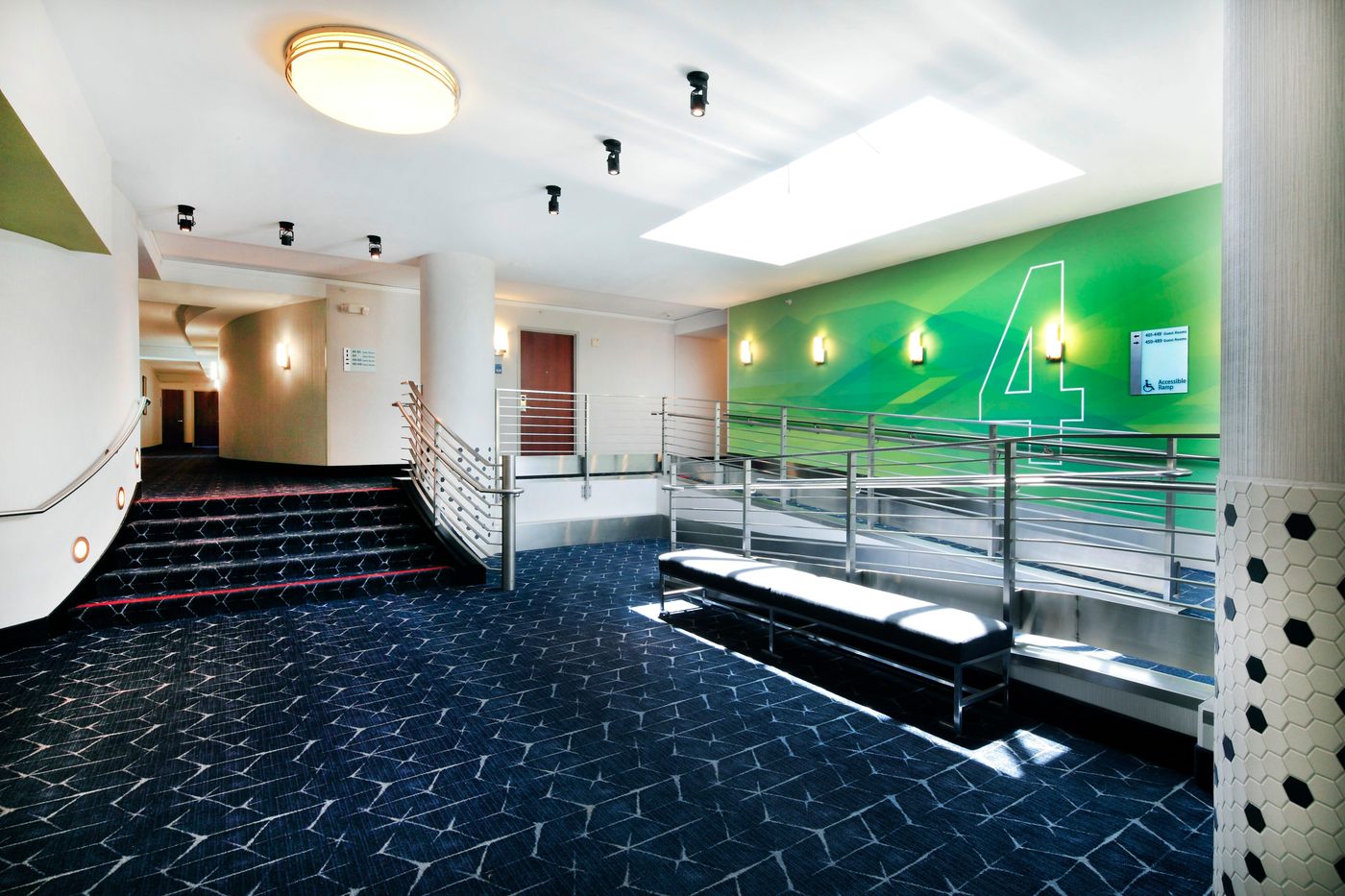 Holiday Inn Express and Suites Fisherman's Wharf - United States - SAN FRANCISCO - Lobby - 6