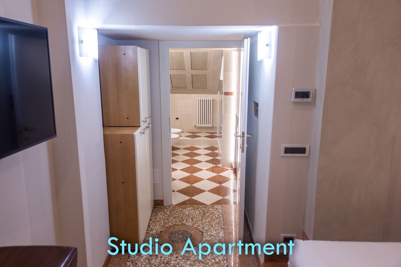 Santo Stefano Apartments- BolognaRooms - Italy - Bologna - Room - 7