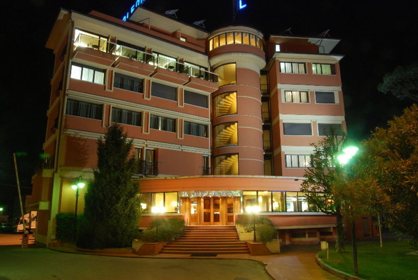 Napoleon-General-view-8