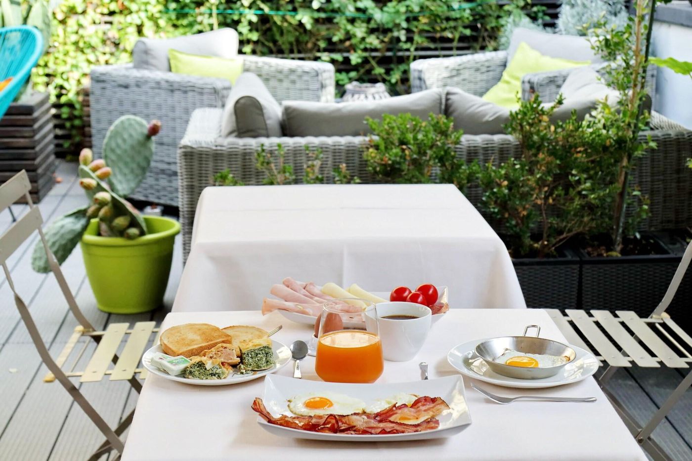 Vico-Rooms-And-Terrace-Restaurant-56