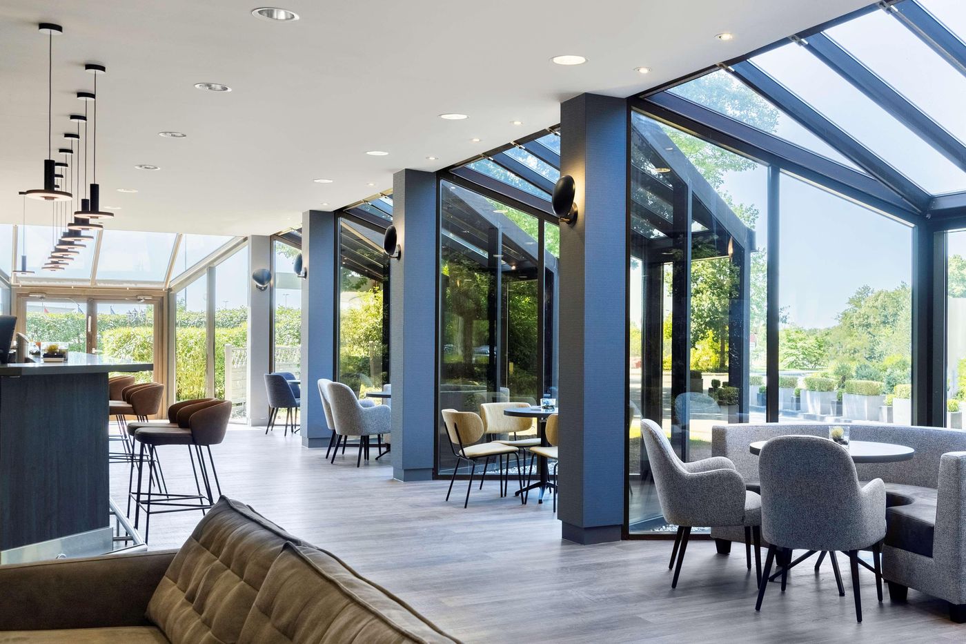 NH-Luxembourg-Airport-Bar-5