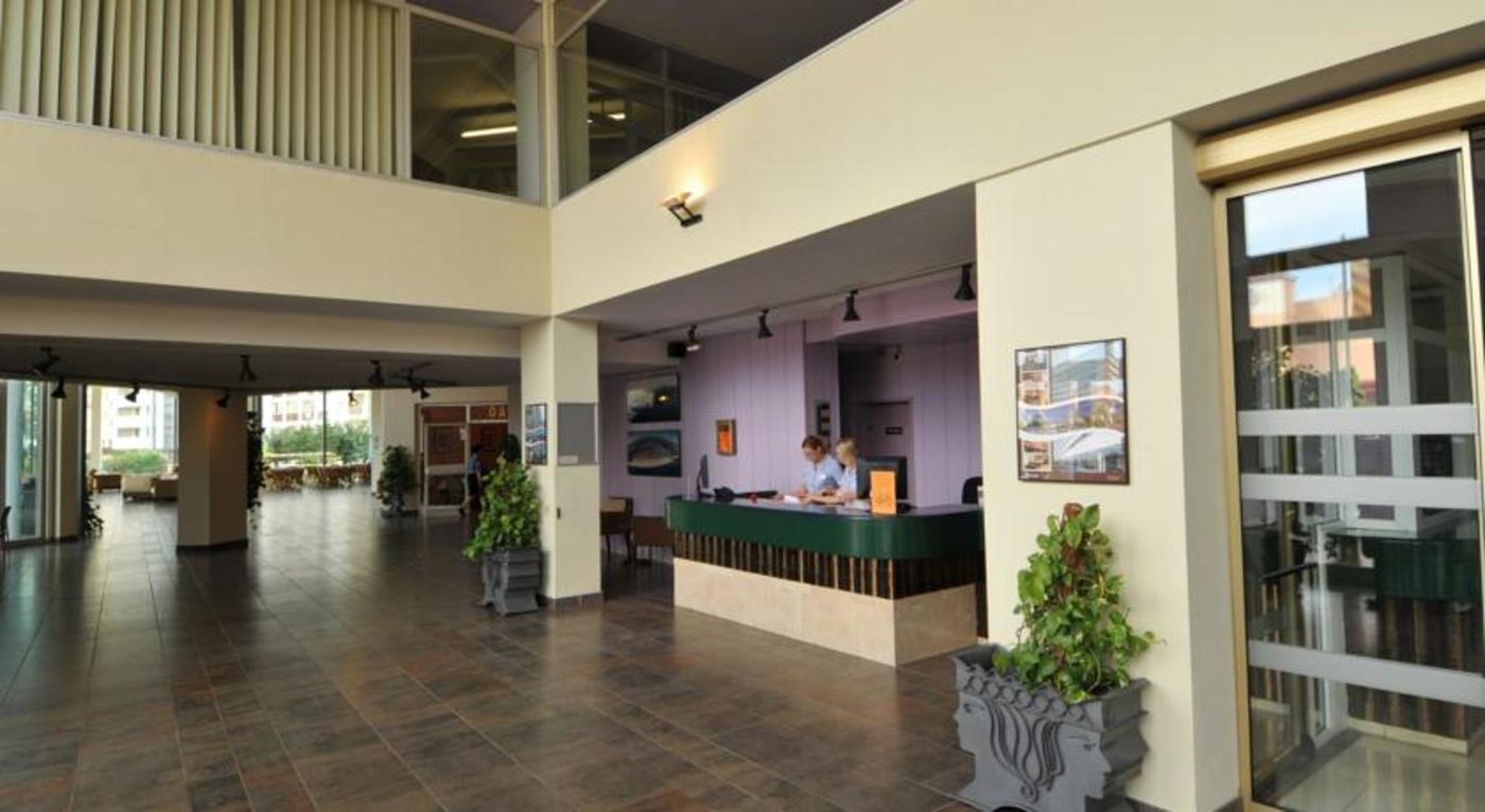 Xon-s-Platja-Lobby-23