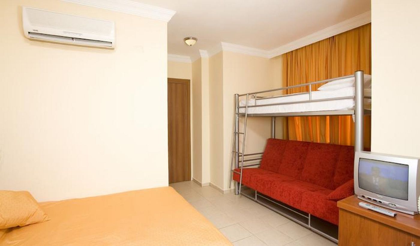 Selenium-Hotel-Room-22