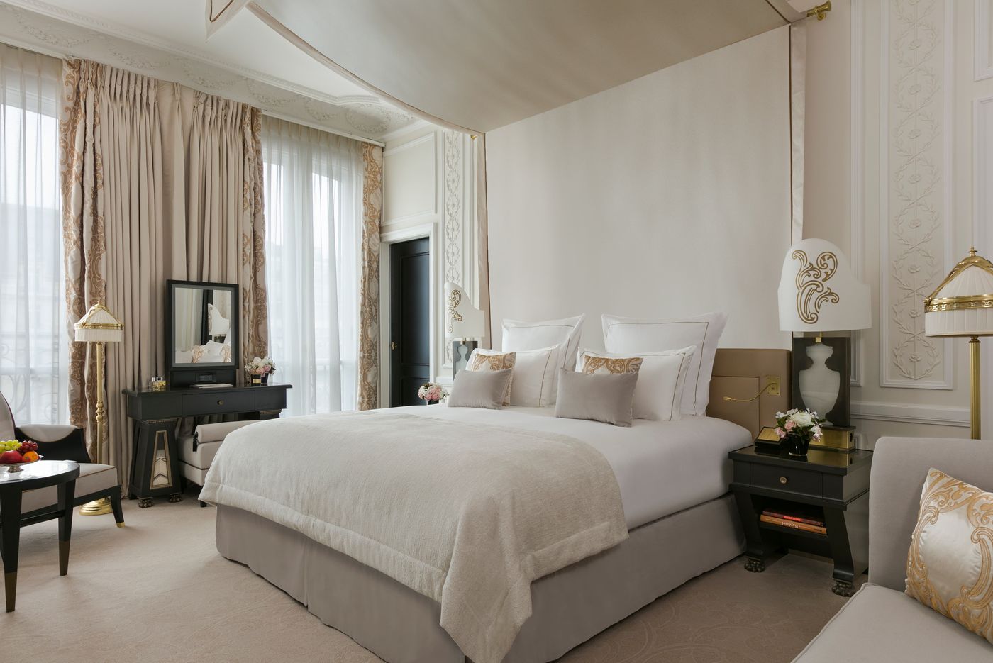 Hotel-Barriere-Le-Fouquets-Paris-Room-32