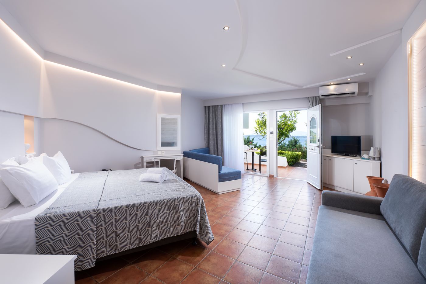 Alexandros-Palace-Hotel-Room-30