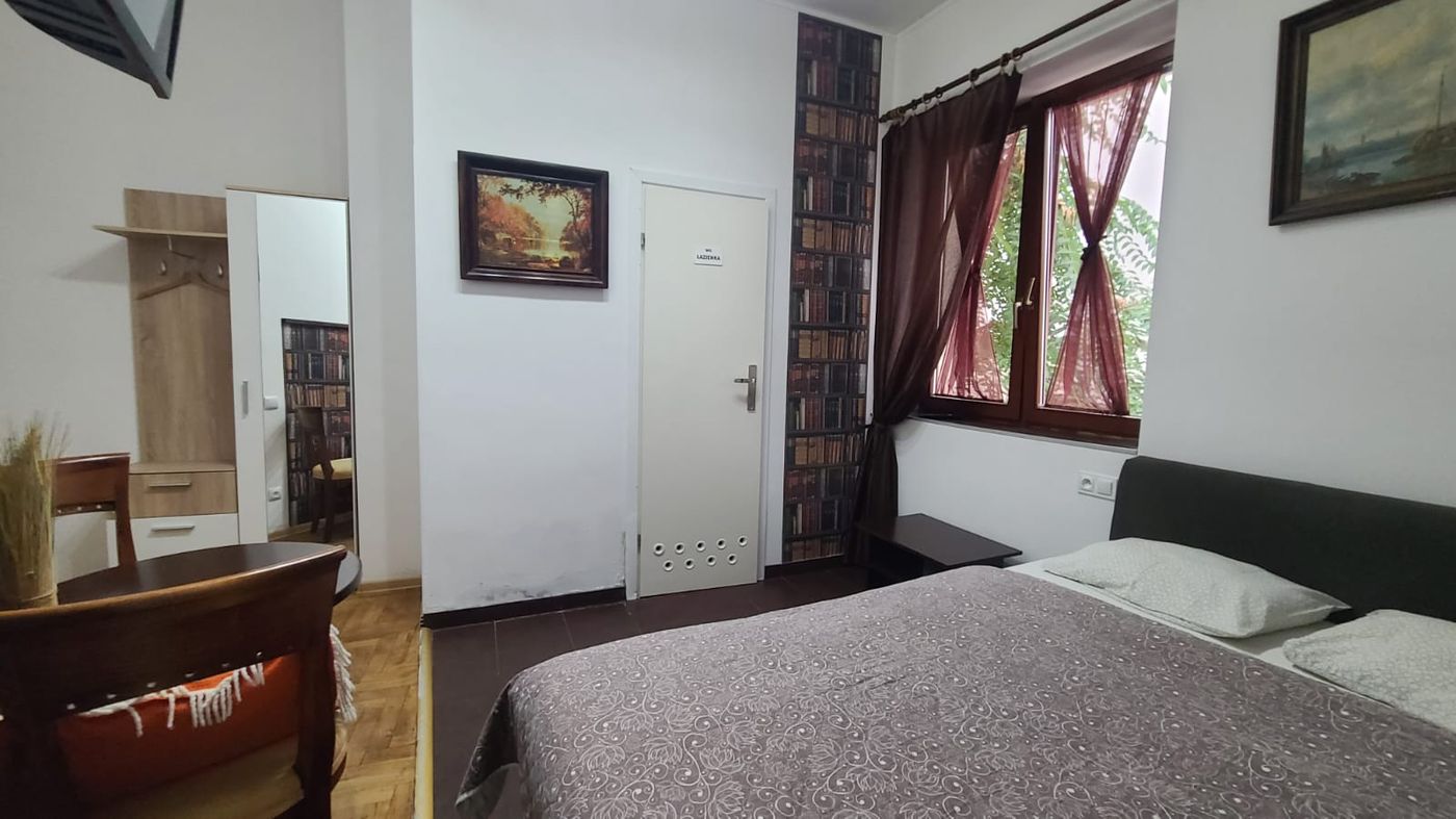 Lorf-Hostel-Coffee-Room-24