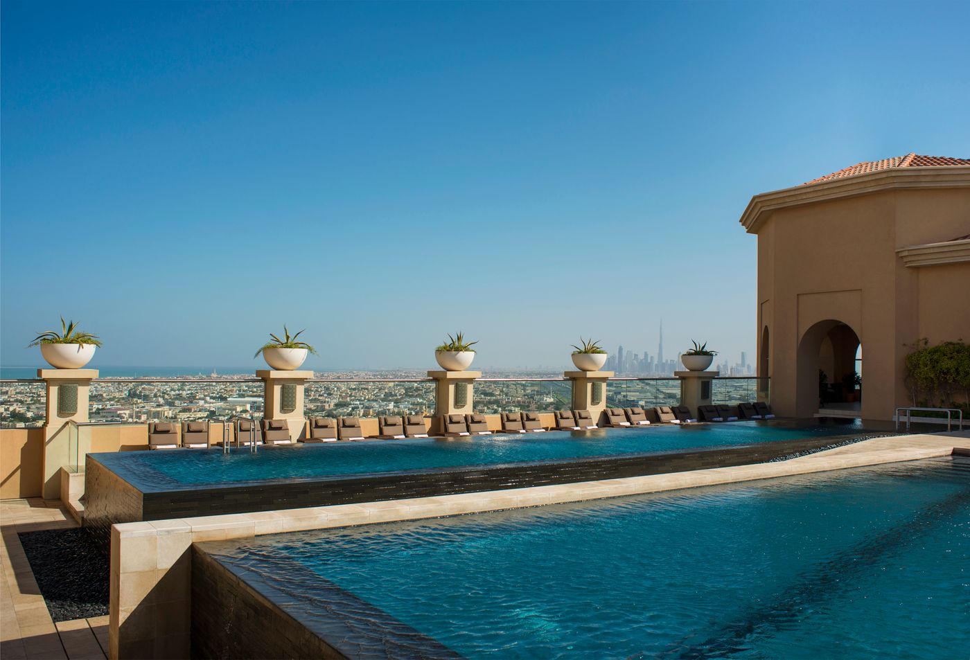 Sheraton-Dubai-Mall-of-the-Emirates-Hotel-Pool-2