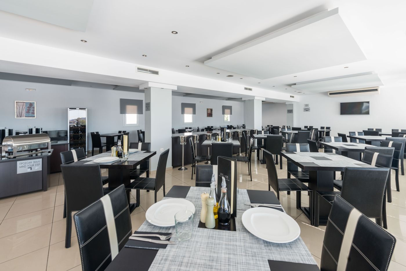 Giannoulaki-Aparthotel-Restaurant-22