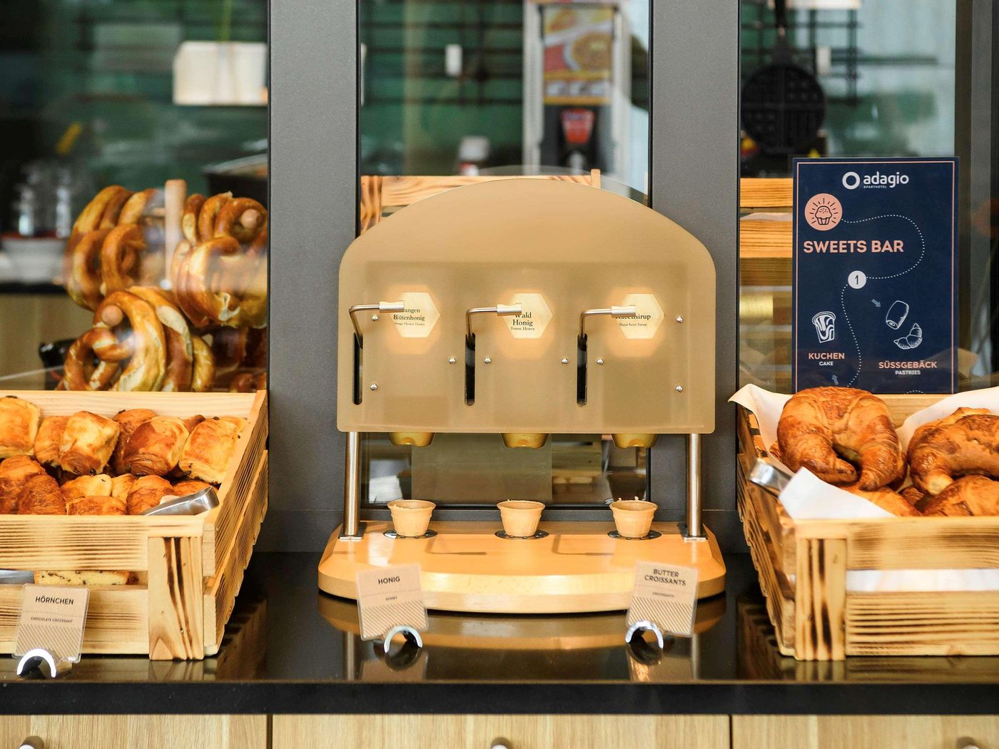 Aparthotel-Adagio-Munich-City-Restaurant-44