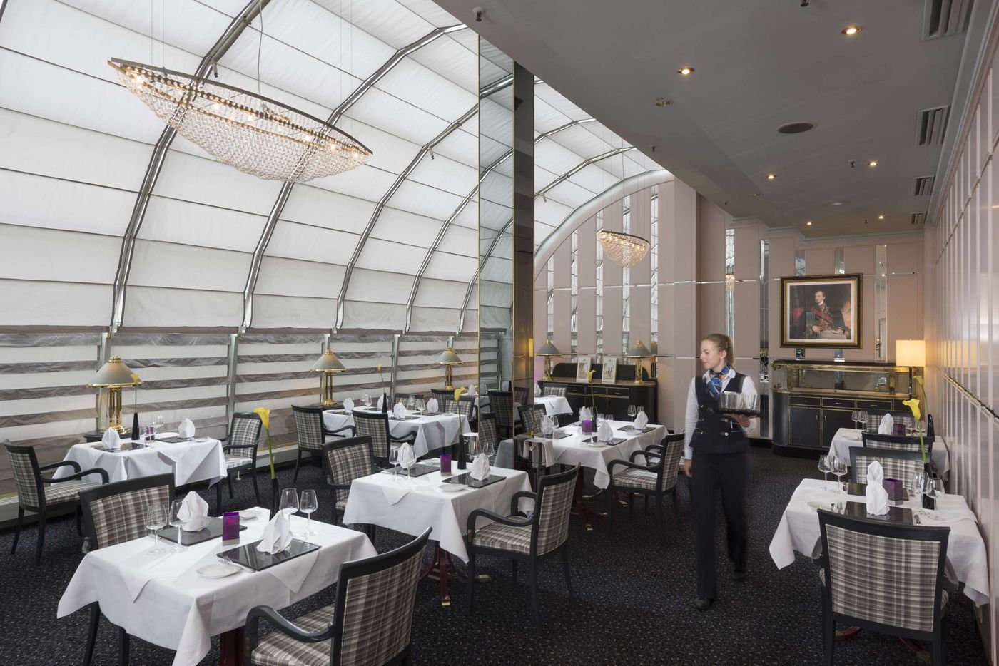 Maritim-Hotel-Munchen-Restaurant-36