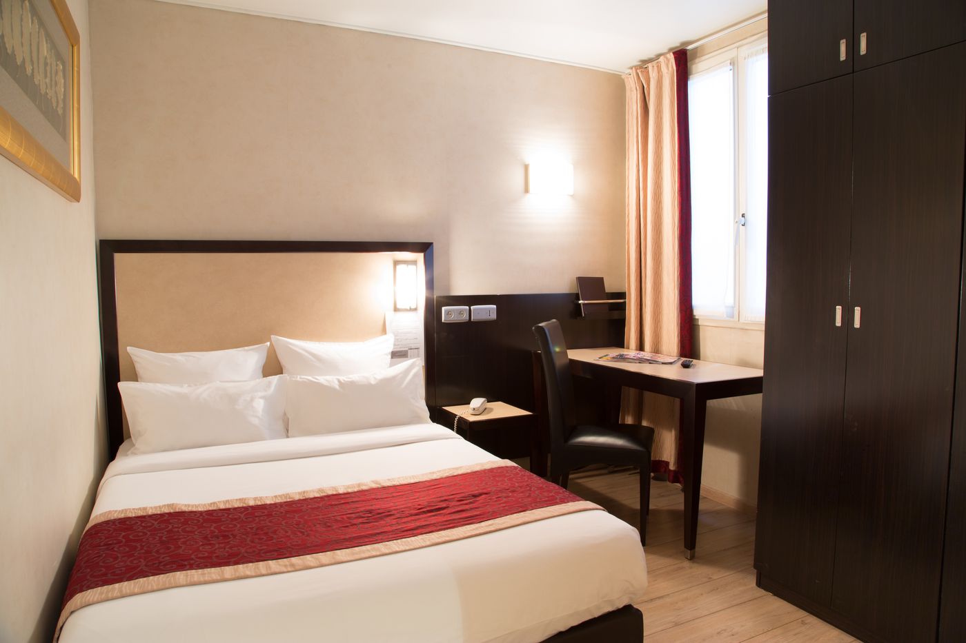 Hotel-Andre-Latin-Room-3