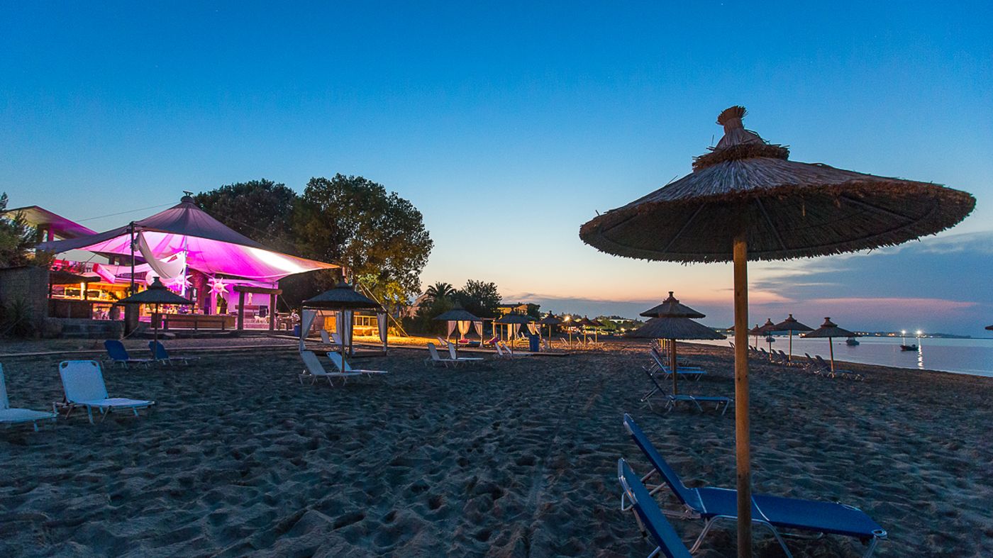 Island Beach - Adults Only