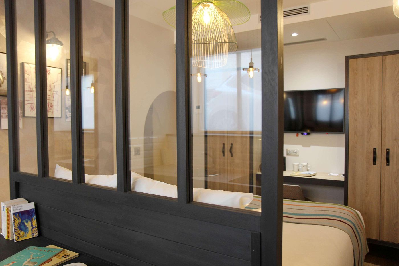 Hotel-Litteraire-Marcel-Ayme--BW-Premier-Collectio-Room-45