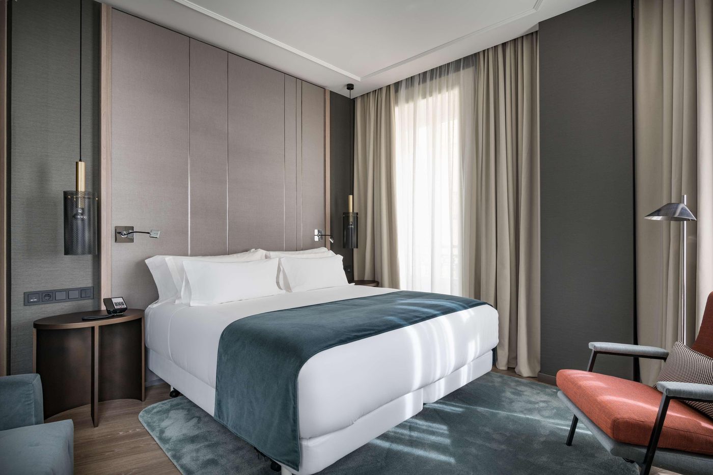 NH-Collection-Madrid-Gran-Via-Room-25